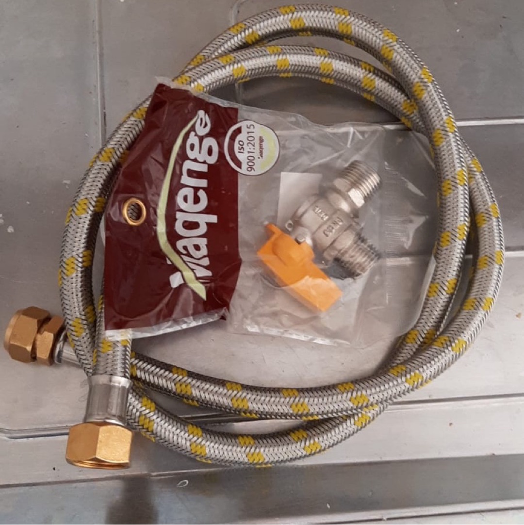 Instalação de mangueira com revestimento em aço 
